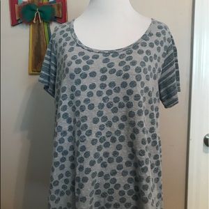 Lularoe Classic Tee Small